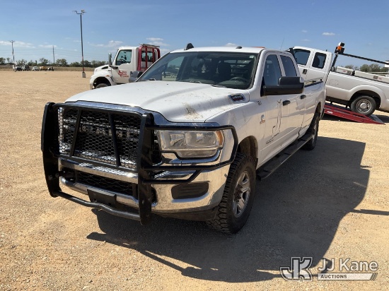 (Marion, TX) 2020 RAM 3500 4x4 Crew-Cab Pickup Truck Runs & Moves) (Windshield Deficiencies
