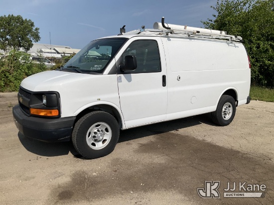 (South Beloit, IL) 2015 Chevrolet Express G2500 Cargo Van Runs & Moves) (Engine Won't Stay Running W
