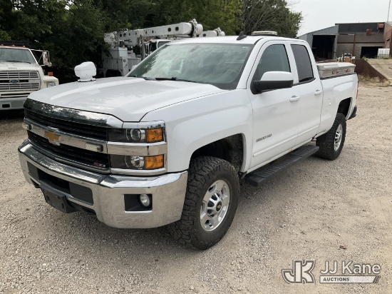 (Des Moines, IA) 2016 Chevrolet Silverado 2500HD Extended-Cab Pickup Truck Runs & Moves