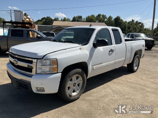 (Conway, AR) 2007 Chevrolet Silverado 1500 4x4 Extended-Cab Pickup Truck Runs & Moves
