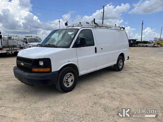 (Houston, TX) 2015 Chevrolet Express G2500 Cargo Van Runs & Moves) (Dash Warning Indicator On
