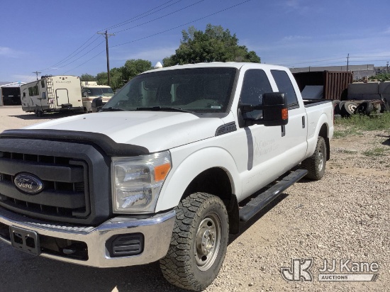 (Colorado Springs, CO) 2015 Ford F250 4x4 Crew-Cab Pickup Truck Runs & Moves) (Seller States: Exhaus