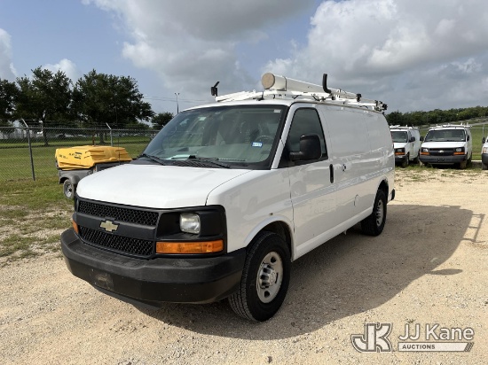 (Houston, TX) 2015 Chevrolet Express 2500 Cargo Van (Runs & Moves)