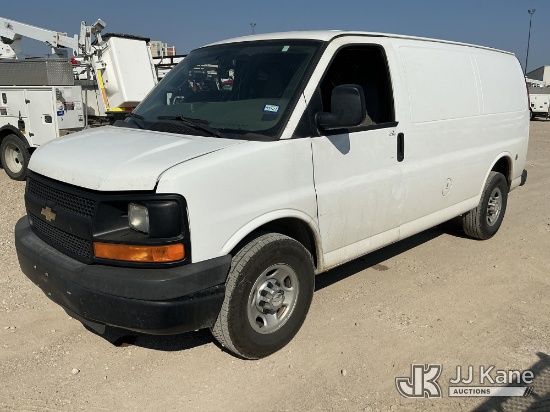 (Waxahachie, TX) 2016 Chevrolet Express G2500 Cargo Van Runs & Moves) (Exterior Defects-Driver Side