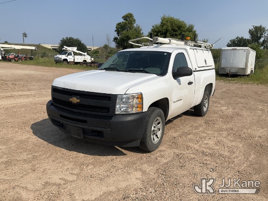 (Shakopee, MN) 2012 Chevrolet Silverado 1500 4x4 Pickup Truck Runs & Moves) (Windshield Deficiencies