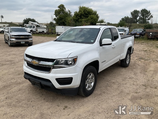 (Shakopee, MN) 2016 Chevrolet Colorado Extended-Cab Pickup Truck Runs & Moves)