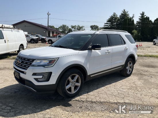 (South Beloit, IL) 2017 Ford Explorer XLT 4-Door Sport Utility Vehicle Runs & Moves