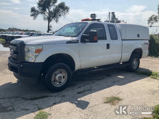 (South Beloit, IL) 2015 Ford F-250 SD Extended-Cab Pickup Truck Runs & Moves) (Corrosion