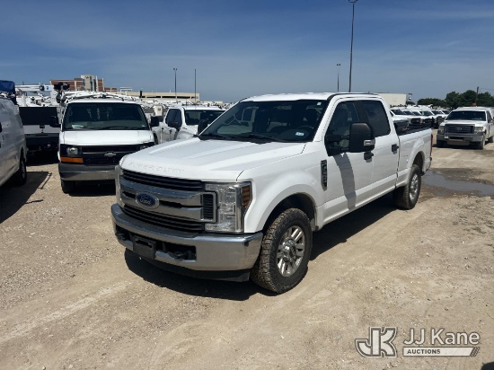 (Waxahachie, TX) 2019 Ford F250 Crew-Cab Pickup Truck Runs & Moves