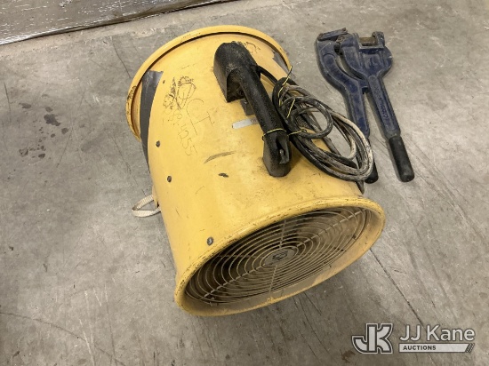 (San Antonio, TX) Fan (Unable to verify if operational ) NOTE: This unit is being sold AS IS/WHERE I