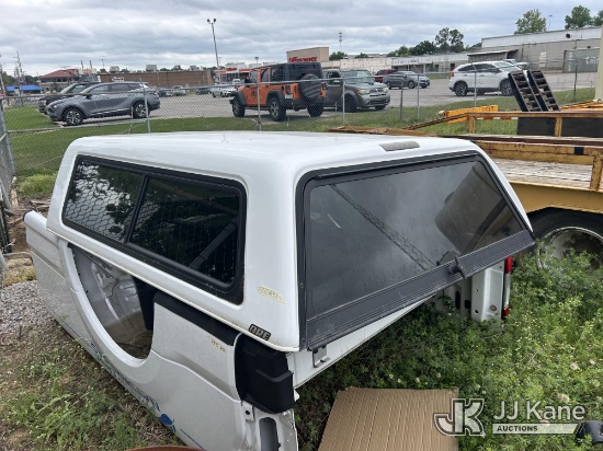 (Fort Smith, AR) Truck Bed Camper Shell From 2011 Chevy Short Bed NOTE: This unit is being sold AS I