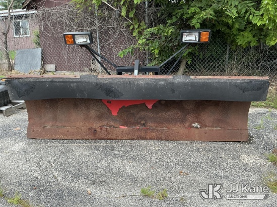 (South Beloit, IL) 7ft 6in Western Uni-Mount Snow Plow NOTE: This unit is being sold AS IS/WHERE IS
