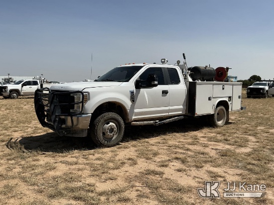 (Stanton, TX) 2018 Ford F-350 SD Extended-Cab Mechanics Service Truck Runs & Moves) (Dash Warning In