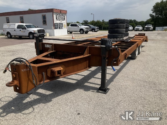 (Kansas City, MO) 2016 Interstate Unknown Tri-Axle Equipment/Flatbed Trailer Condition Unknown) (Sel