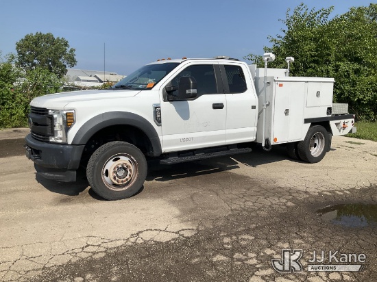 (South Beloit, IL) 2018 Ford F-450 SD Extended-Cab Welder Truck Runs & Moves) (Front Driveshaft Remo