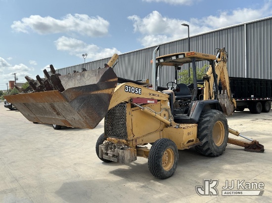 (San Antonio, TX) John Deere 310SE Tractor Loader Extendahoe, Forks and Extra Bucket INCLUDED Runs,