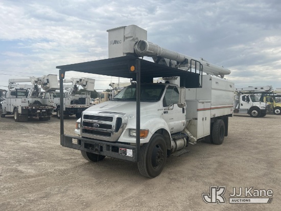 (Waxahachie, TX) Altec LR756, Over-Center Bucket Truck mounted behind cab on 2013 Ford F-750 Chipper