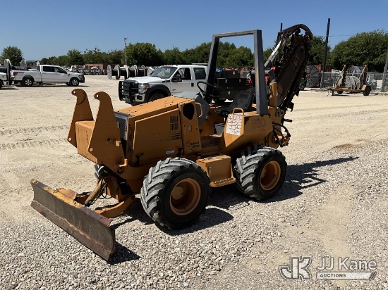(Hutto, TX) 2001 Case 560 Rubber Tired Trencher Runs. Moves. Operates.