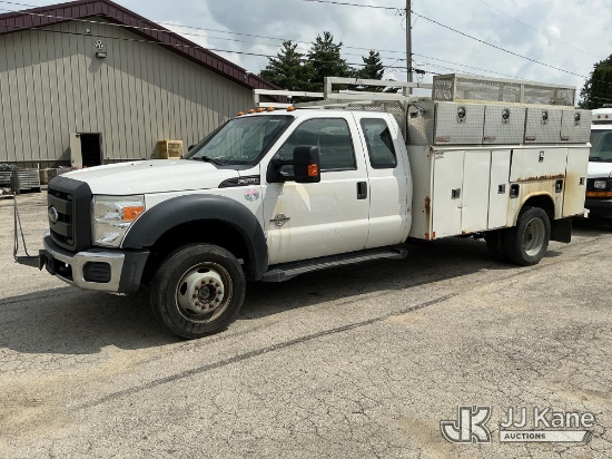 (South Beloit, IL) 2016 Ford F550 4x4 Extended-Cab Service Truck Not Running, Condition Unknown