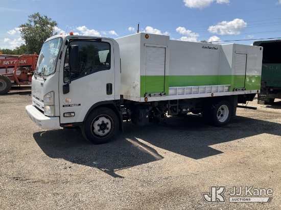 (South Beloit, IL) 2012 Isuzu NQR Spray Truck Runs & Does Not Move, Upper Condition Unknown) (Dash W