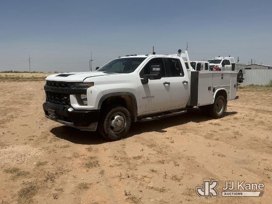 (Stanton, TX) 2020 Chevrolet Silverado 3500HD Crew-Cab Service Truck Runs & Moves) (Hail Damage, Win