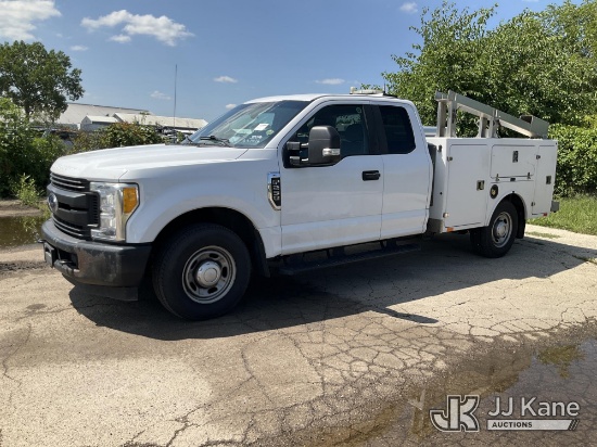 (South Beloit, IL) 2017 Ford F250 Extended-Cab Service Truck Runs & Moves) (Engine Performance Conce