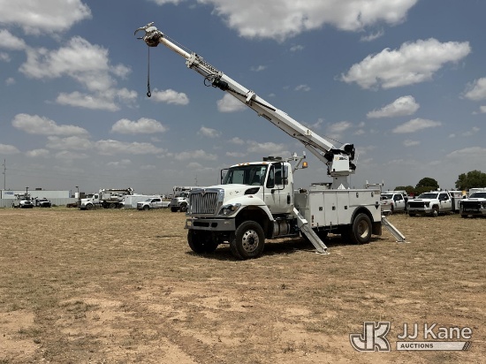 (Stanton, TX) Altec DC47-TR, Digger Derrick rear mounted on 2019 International 7400 Utility Truck Ru