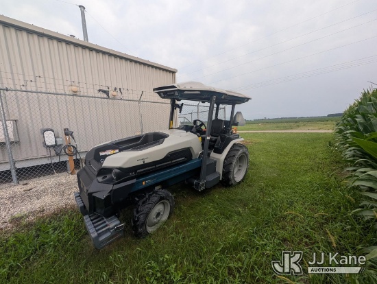 (Bowling Green, OH) 2024 Monarch MK-V Tractor Runs, Moves & Operates) (Seller States: Autonomous Mow