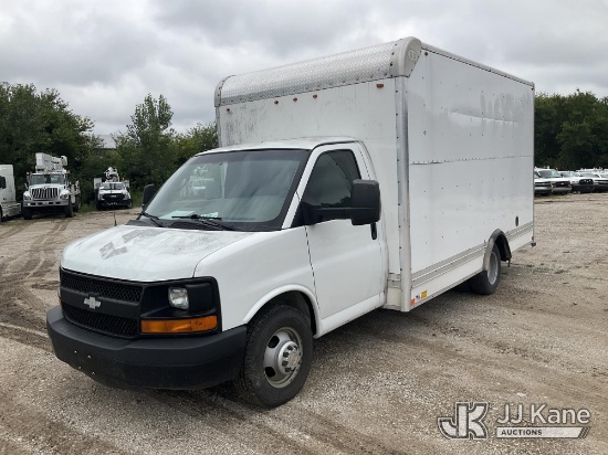 (Des Moines, IA) 2016 Chevrolet Express G3500 Cube Van Runs & Moves) (Transmission Performance Conce