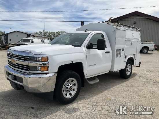 (South Beloit, IL) 2015 Chevrolet Silverado 3500HD Enclosed Service Truck Runs & Moves) (Hail Damage