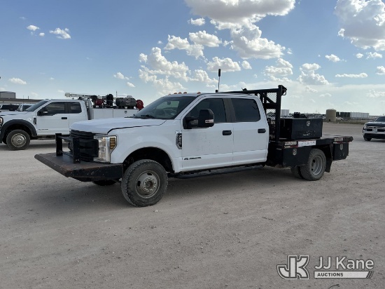 (Midland, TX) 2019 Ford F-350 SD Crew-Cab Flatbed/Service Truck Runs & Moves) (Dash Warning Indicato