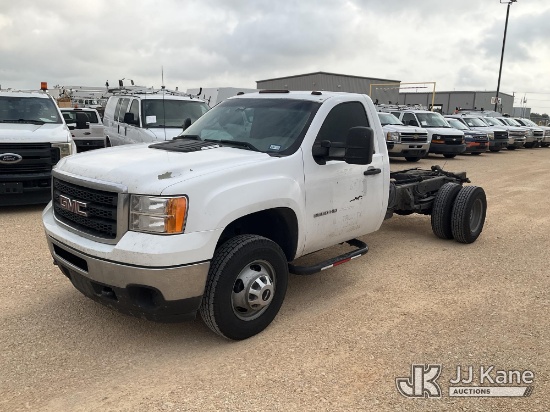 (Marion, TX) 2011 GMC Sierra 3500HD Cab & Chassis Runs & Moves) (Dash Warning Indicators On, Windshi