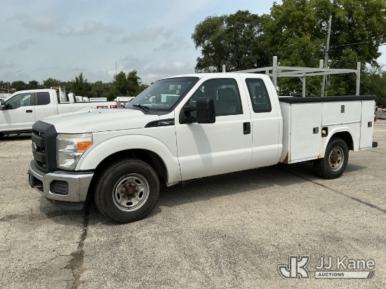 (South Beloit, IL) 2015 Ford F-250 SD Extended-Cab Service Truck Runs & Moves) (Dash Warning Indicat