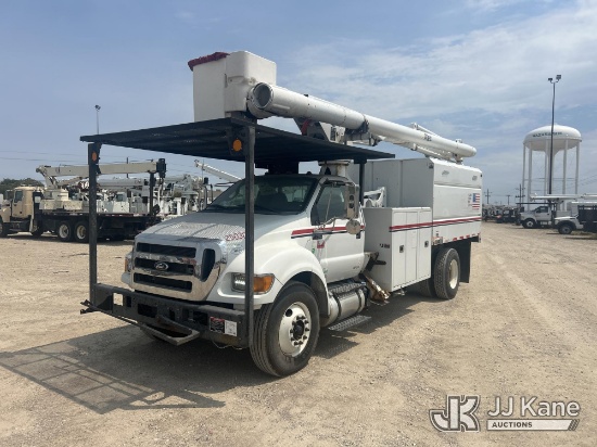 (Waxahachie, TX) Altec LR760-E70, Over-Center Elevator Bucket Truck mounted behind cab on 2015 Ford