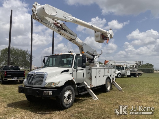 (Victoria, TX) Altec AM55-E, Over-Center Material Handling Bucket Truck rear mounted on 2009 Interna