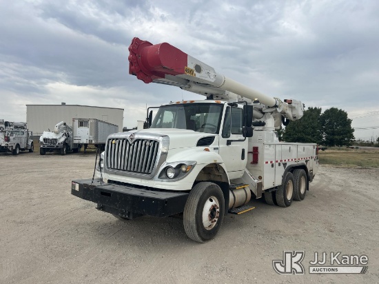 (Waxahachie, TX) Altec AM55, Over-Center Material Handling Bucket Truck rear mounted on 2013 Interna