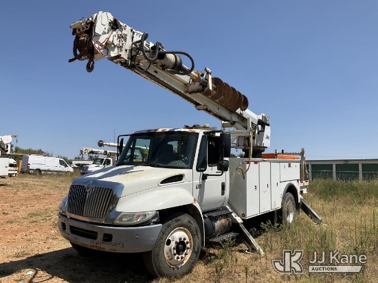 (Joplin, MO) Altec DM47, Digger Derrick rear mounted on 2006 International 4300 Utility Truck Runs,