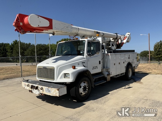 (Decatur, TX) Altec AM855, Over-Center Material Handling Bucket Truck rear mounted on 2001 Freightli