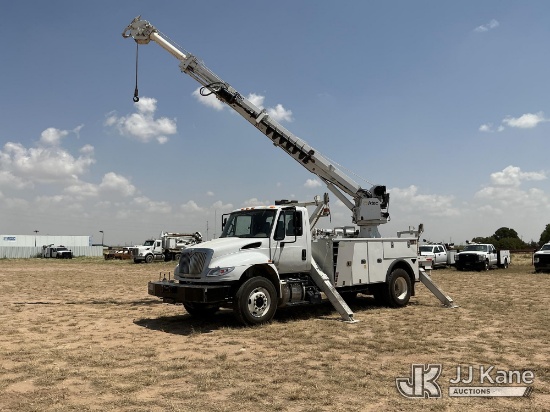 (Stanton, TX) Altec DM47BTR, Digger Derrick rear mounted on 2019 International DuraStar 4300 Utility