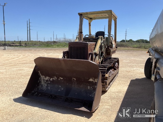 (Marion, TX) 1974 Caterpillar 955 Crawler Tractor Not Running, Condition Unknown)(
