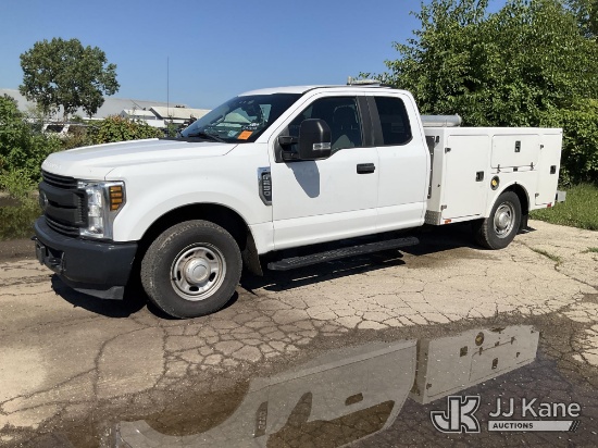 (South Beloit, IL) 2018 Ford F250 Extended-Cab Service Truck Runs & Moves) (Engine Performance Conce