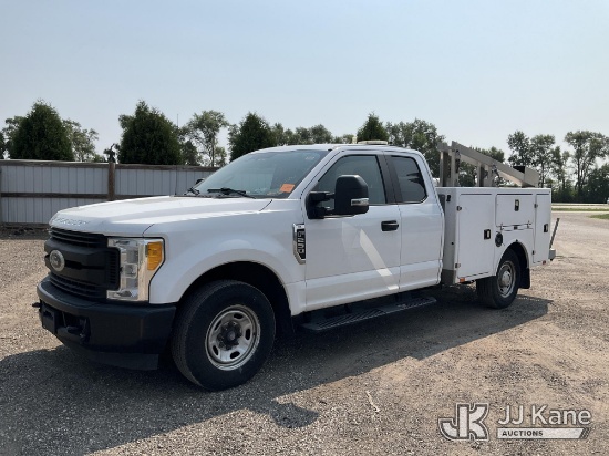 (South Beloit, IL) 2017 Ford F250 Extended-Cab Service Truck Runs & Moves