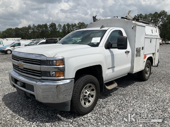 (Hammond, LA) 2015 Chevrolet Silverado 3500HD Enclosed Service Truck Runs & Moves) (Dash Warning Ind