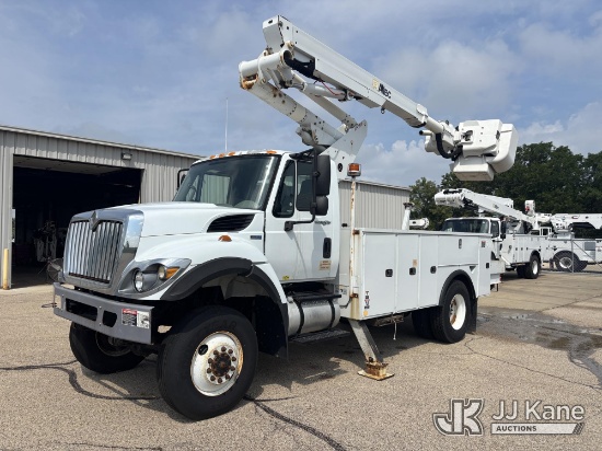 (Grayslake, IL) Altec TA41M, Articulating & Telescopic Material Handling Bucket Truck mounted behind