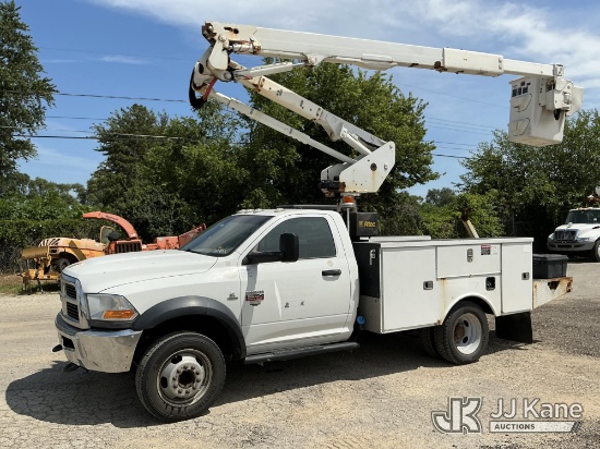 (South Beloit, IL) Altec AT40G, Articulating & Telescopic Bucket Truck mounted behind cab on 2012 Do