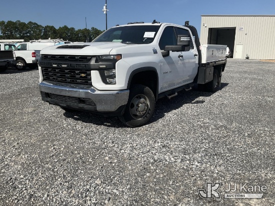 (Hammond, LA) 2021 Chevrolet Silverado 3500HD Flatbed/Service Truck Runs & Moves) (Cracked Windshiel