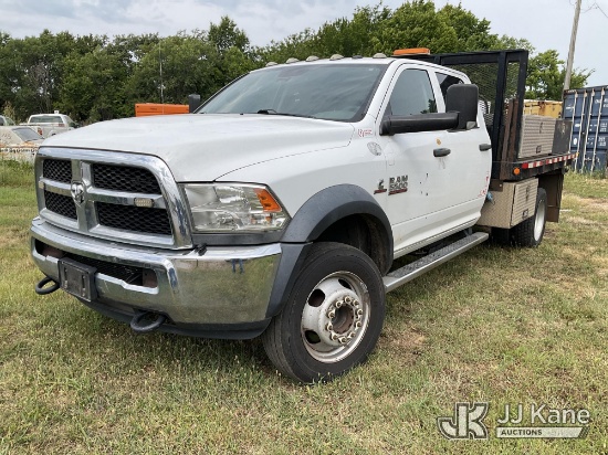 (Joplin, MO) 2017 Ram 5500 4x4 Crew-Cab Flatbed/Service Truck Runs & Moves) (Exterior Defects