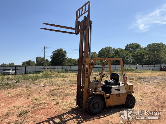 (Oklahoma City, OK) Komatsu FG20-7 Pneumatic Tired Forklift Runs, Moves & Operates