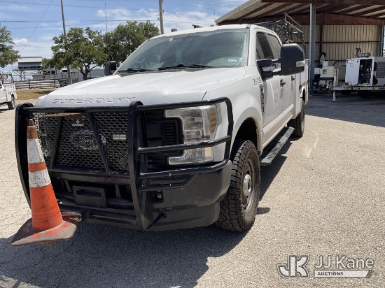 (Bryan, TX) 2019 Ford F-350 SD Crew-Cab Service Truck, Utility Company Owned & Maintained Runs & Mov
