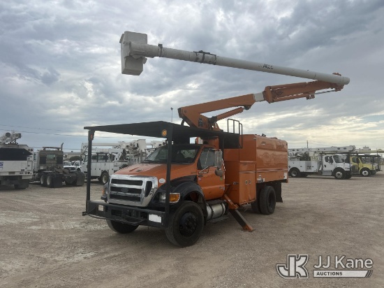 (Waxahachie, TX) Altec LR756, Over-Center Bucket Truck mounted behind cab on 2015 Ford F-750 Chipper